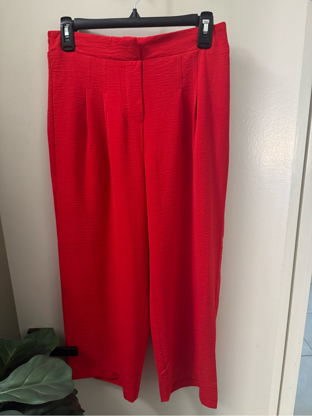 Soho Bright Red Wide-Leg Women's Crop Pants